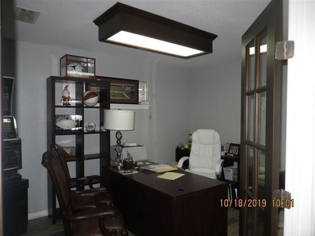 Commercial/Industrial Office: 206 Western Dr, Del Rio, TX 78840